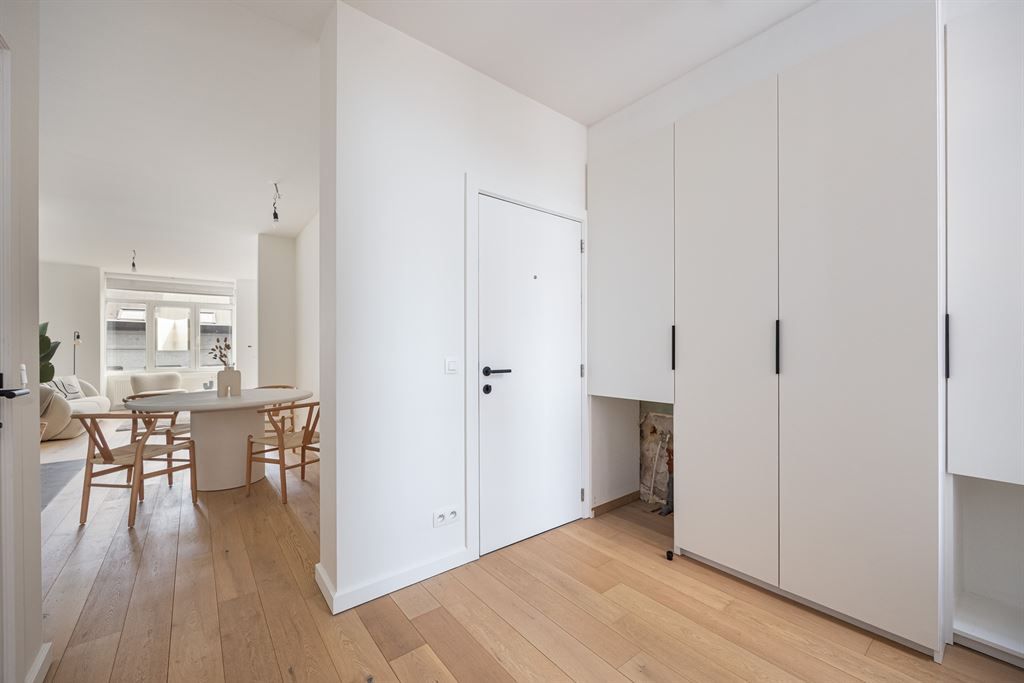Recent gerenoveerd, lichtrijk appartement foto 13