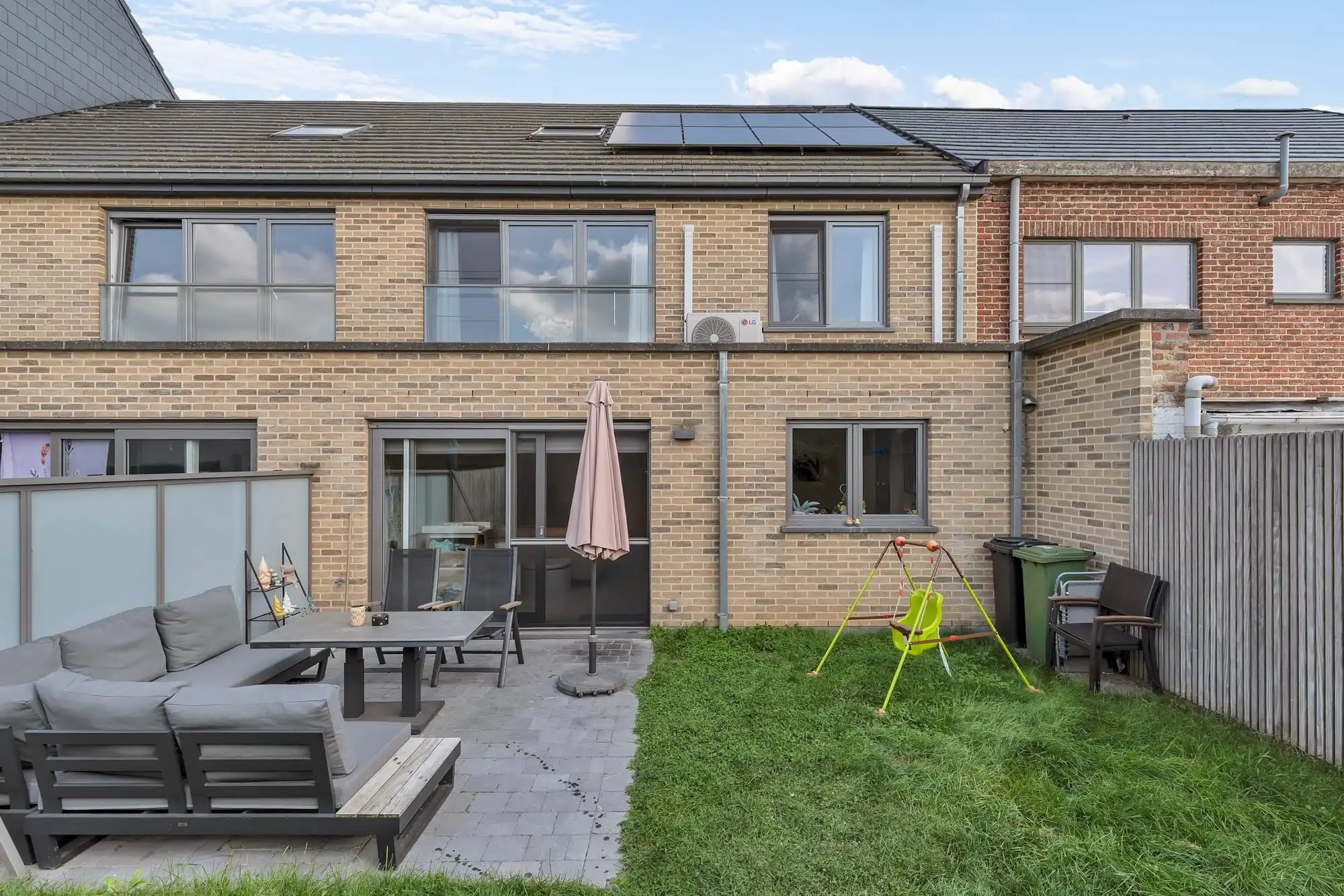 Instapklare, goed onderhouden woning te Iddergem met 3slpk foto 6
