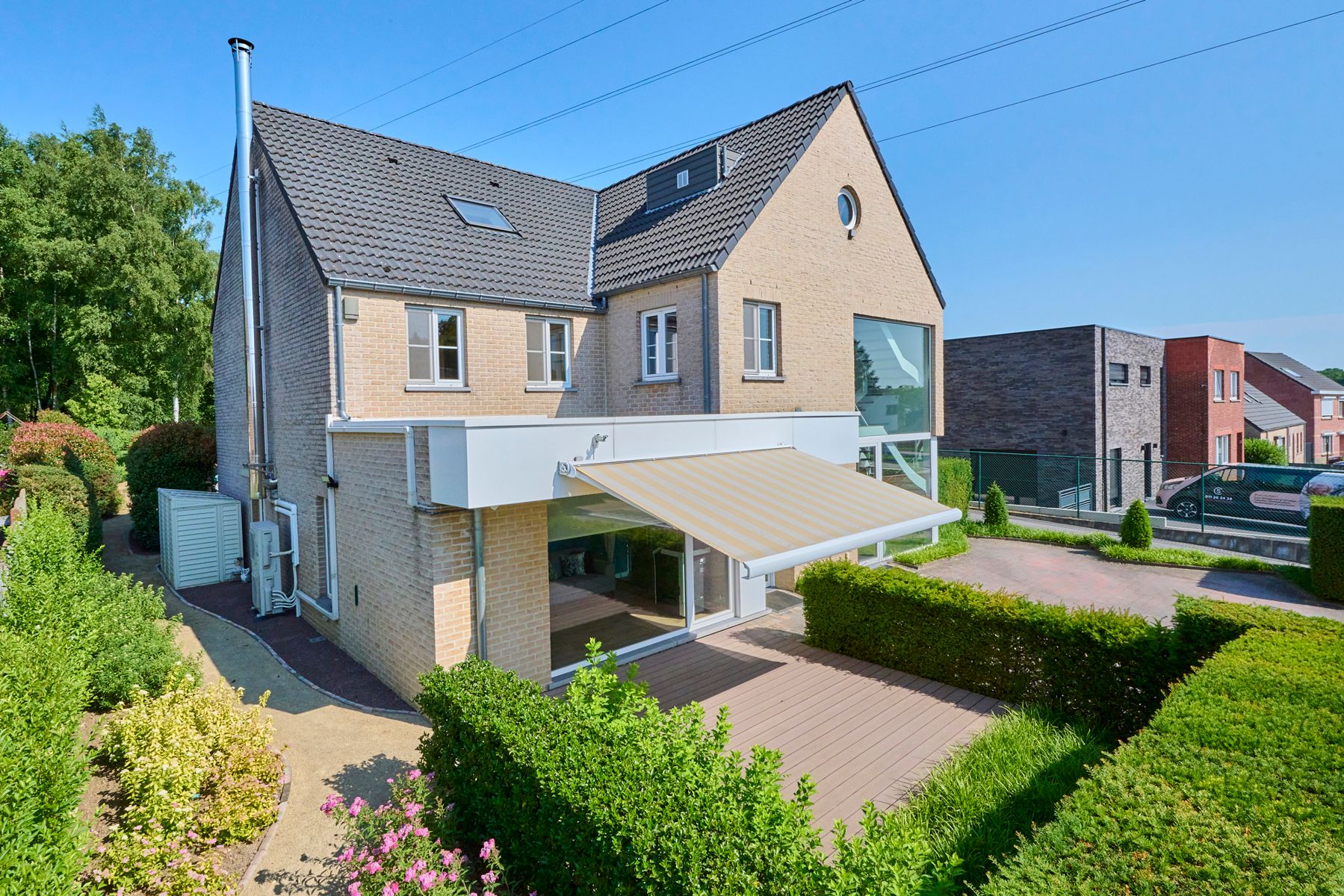 Exclusieve woning met handelzaak,appartement, zwembad en lift. foto 79
