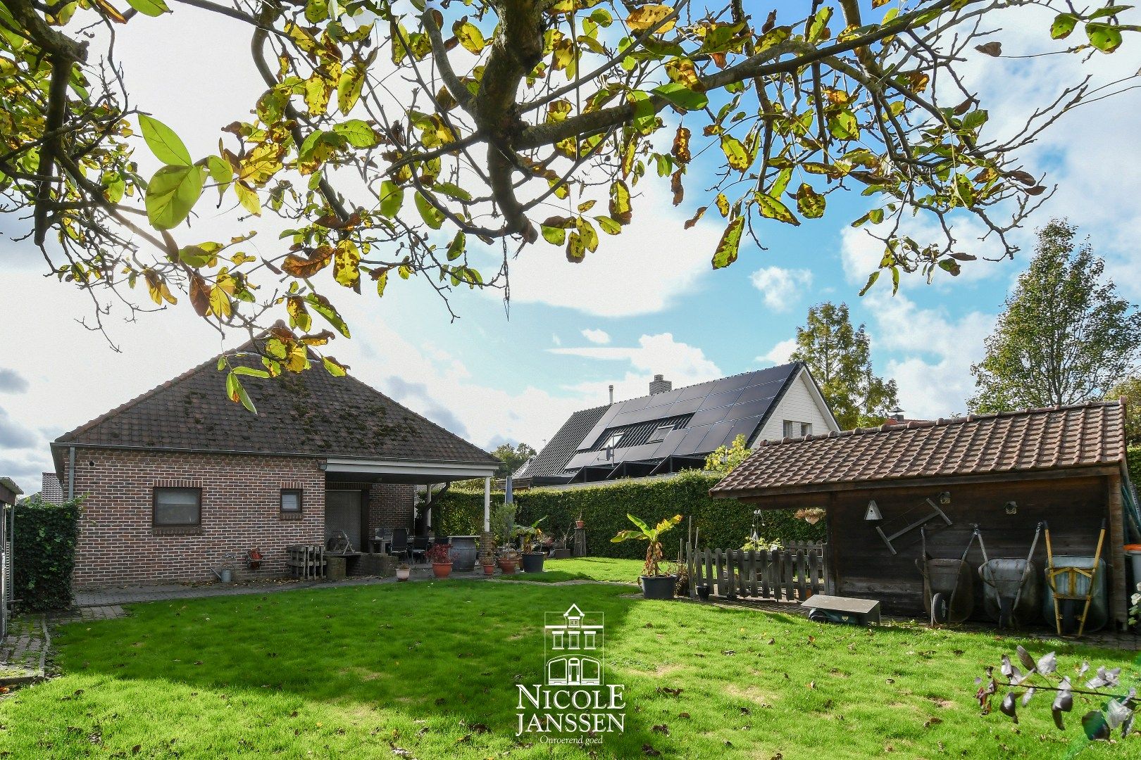 Vrijstaande gezinswoning met drie slaapkamers en een verzorgde tuin  foto 21
