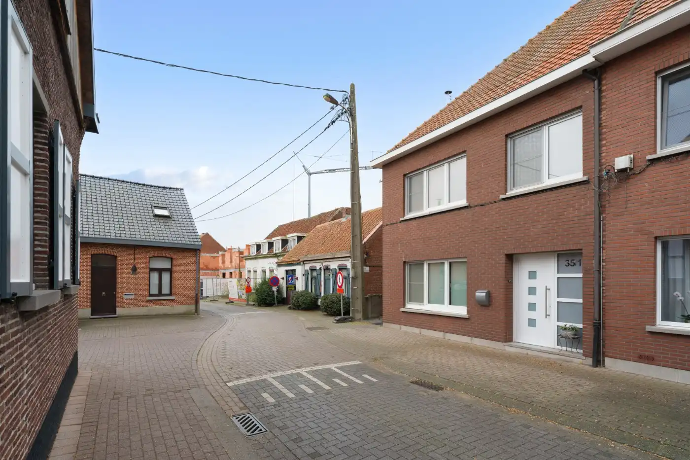 Verrassend ruime, instapklare woning met 3 slpk. en zuid-west koertje foto 29