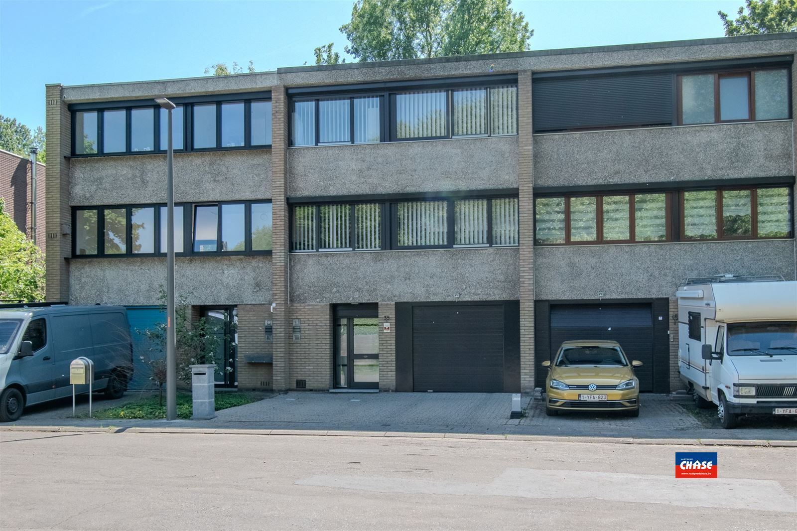 Prachtige bel-étage met drie slaapkamers!  foto {{pictureIndex}}