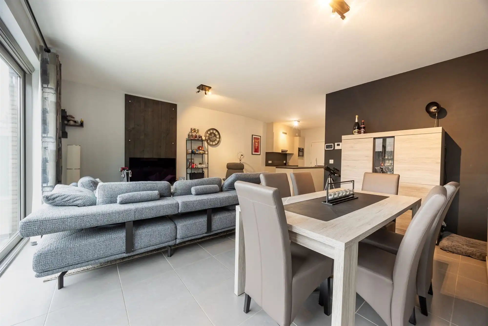 Gelijkvloers appartement met ruime tuin foto 4