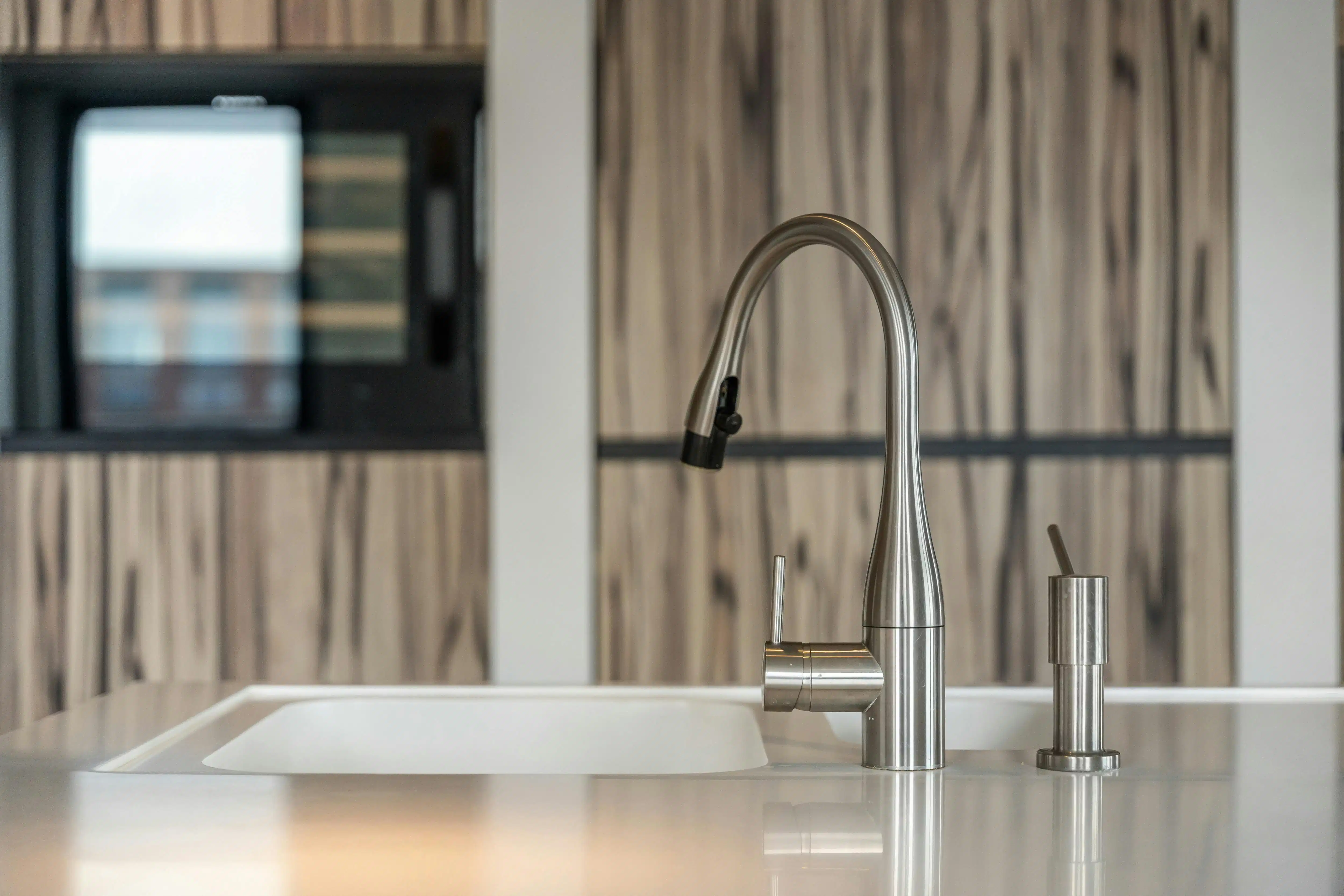  Exclusief hoekappartement aan het water met ruim zonneterras foto 7