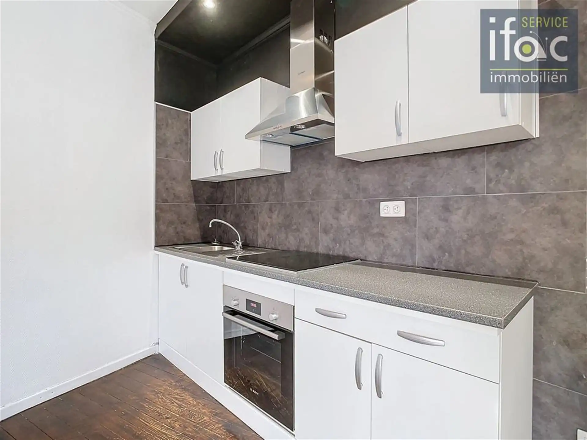 Opbrengstgebouw met handelsruimte en appartment foto 19