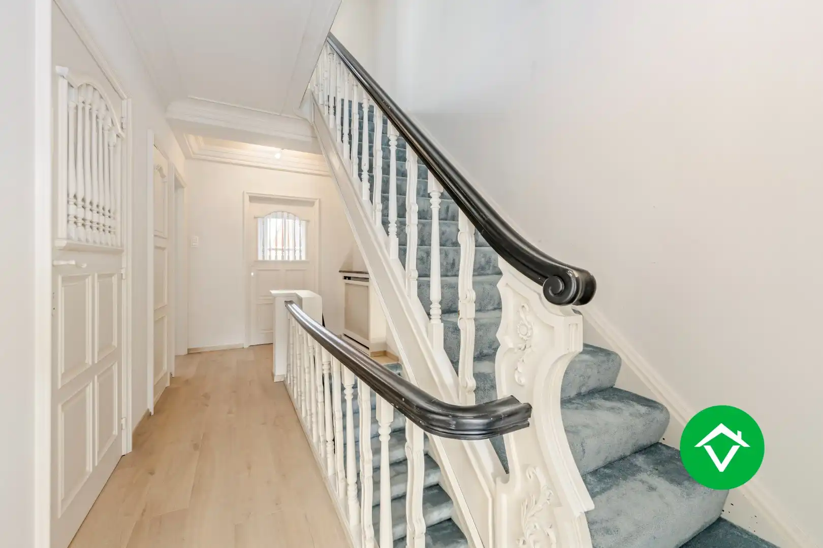 Ruim triplex appartement met 5 slaapkamers, in het centrum van Torhout foto 17