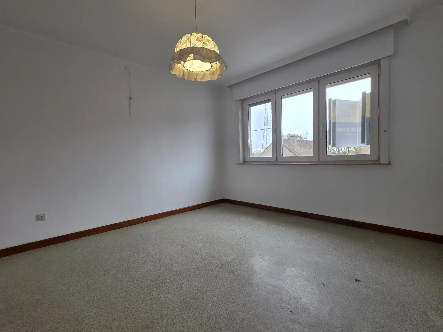 Sterke woning in beton met 3 garages, landelijke verzichten in Hulste. foto 14