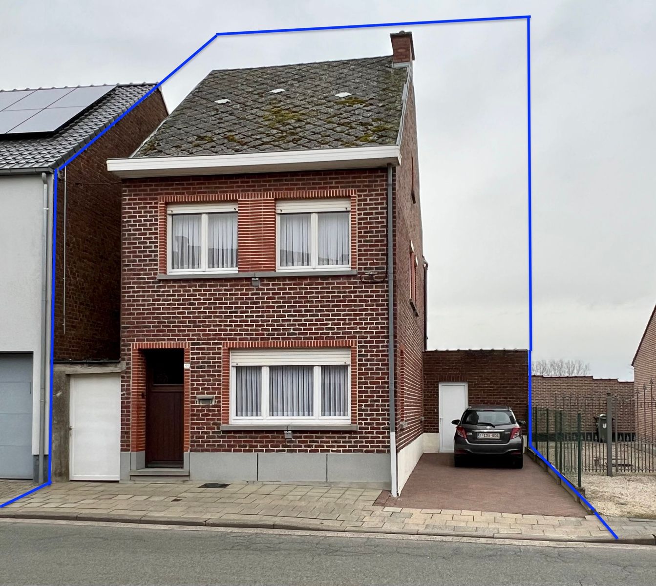 Hoofdfoto van de publicatie: Zéér goed gelegen woning met grote tuin te koop in Aaigem