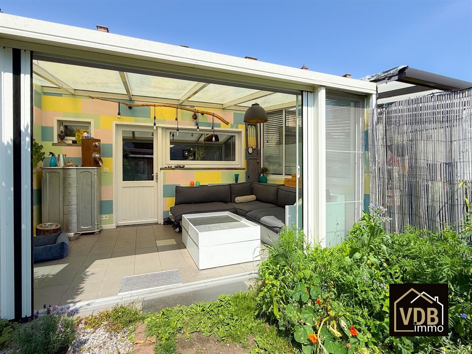 WONING - GB - MET 3 SLAAPKAMERS EN GARAGE foto 32