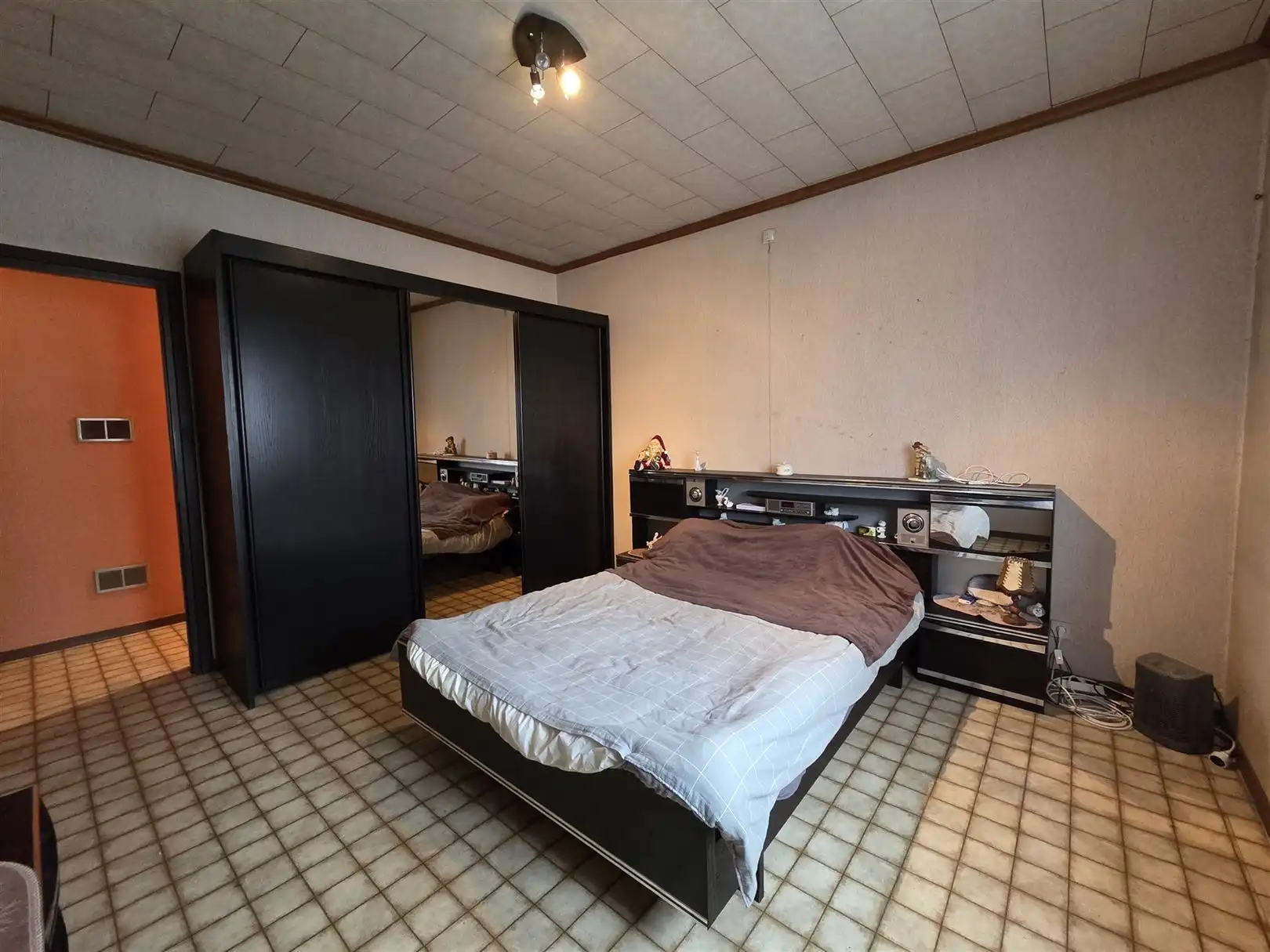 Vrijstaande woning met 3 slpks, tuin en garage. foto 10