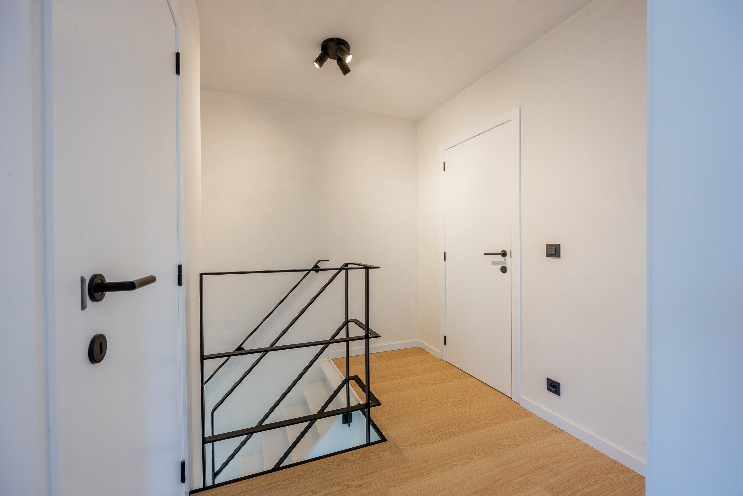 GERENOVEERDE WONING OP TOPLOCATIE!  foto 15