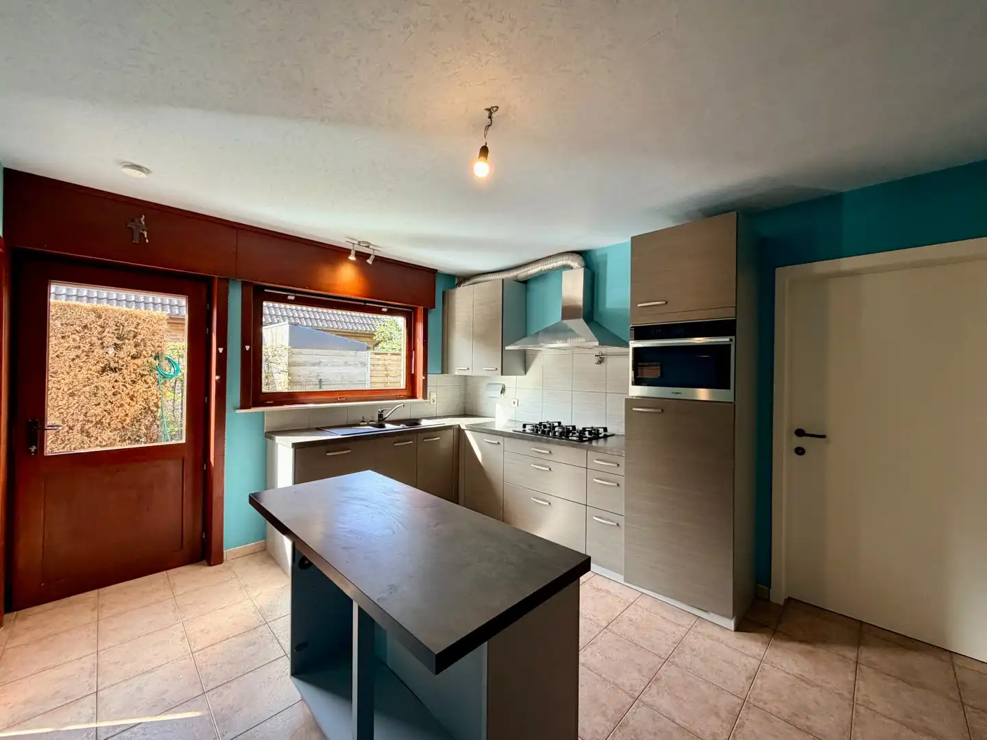 Instapklare vrijstaande woning vlakbij centrum Tielt! foto 5