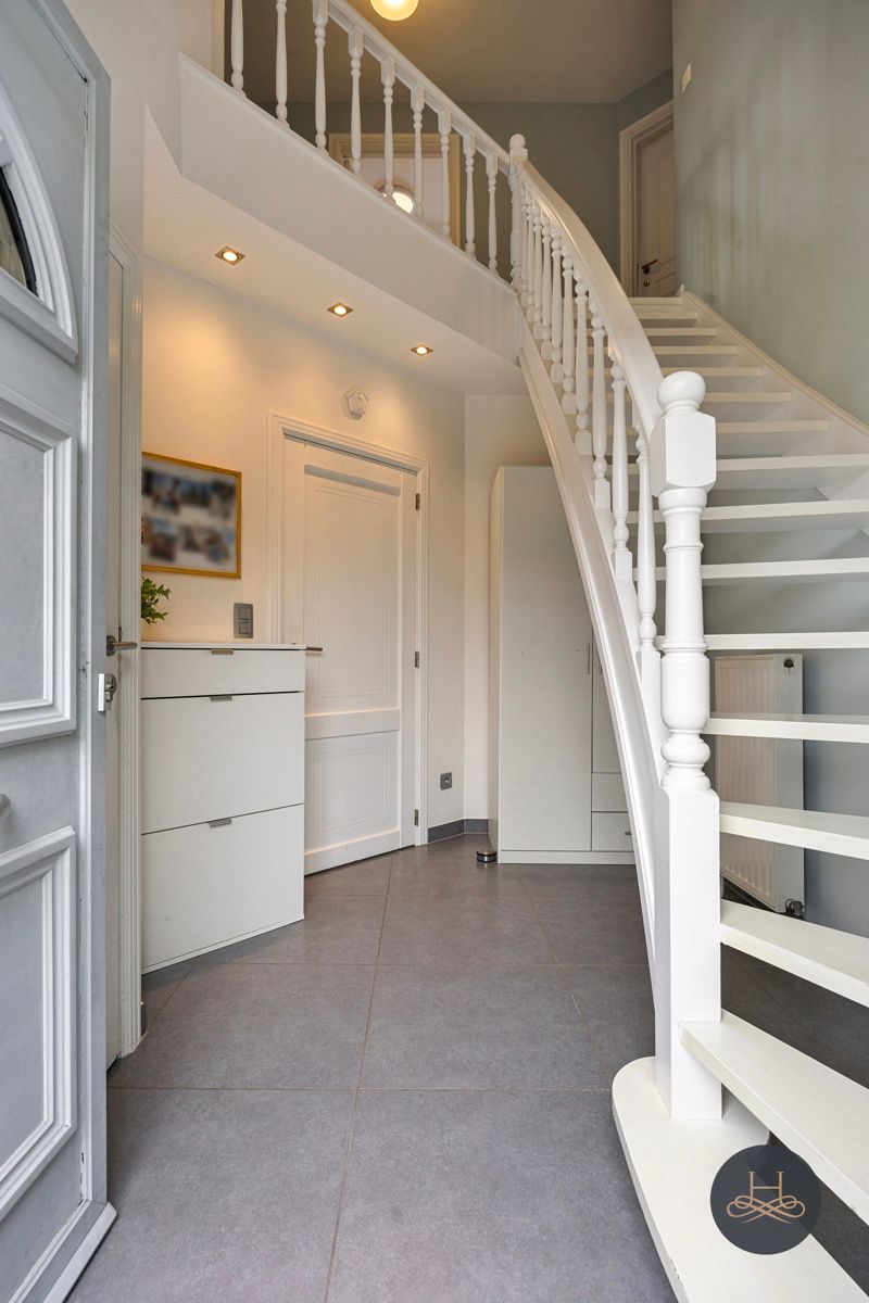 Rustig gelegen, gerenoveerde open woning met prachtige tuin foto 3