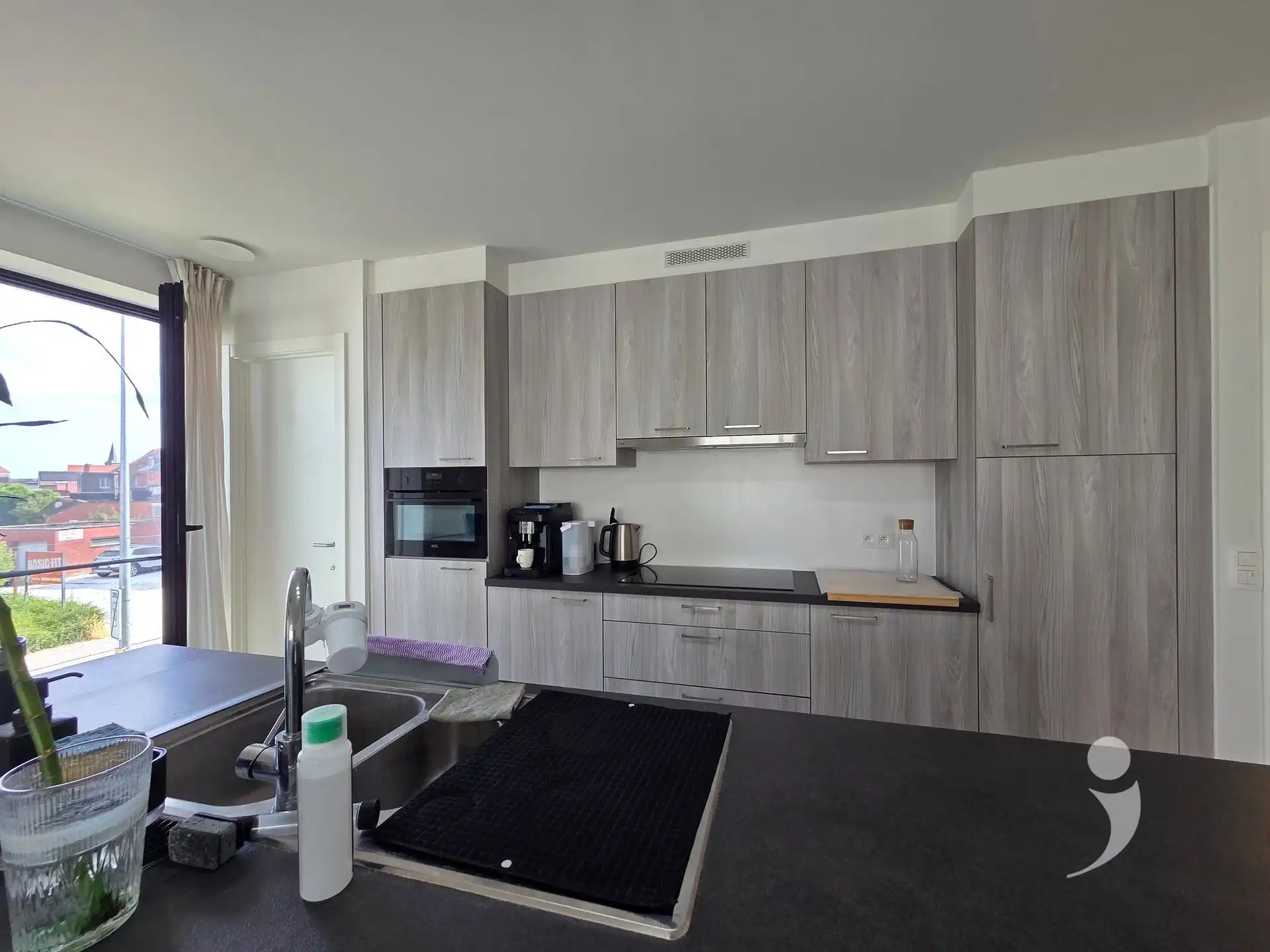 Zeer ruim en duurzaam appartement met 3 kamers en 1 staanplaats foto 7