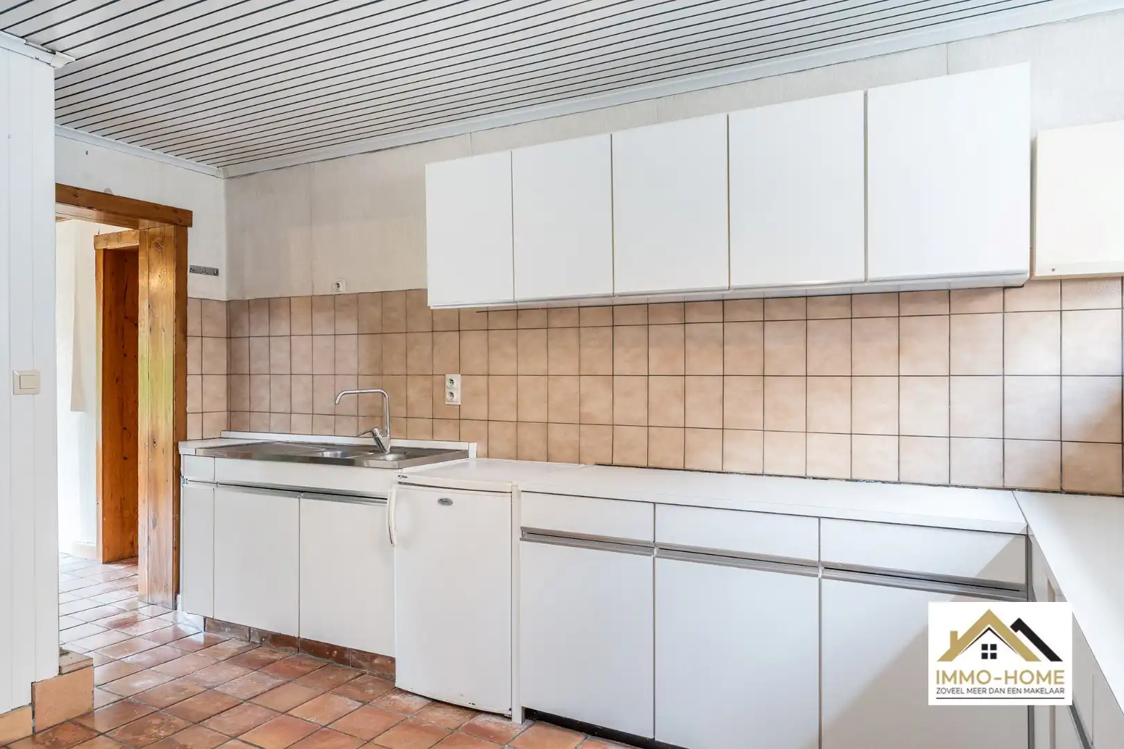 Op te frissen woning op topligging in centrum Lochristi!  foto 11