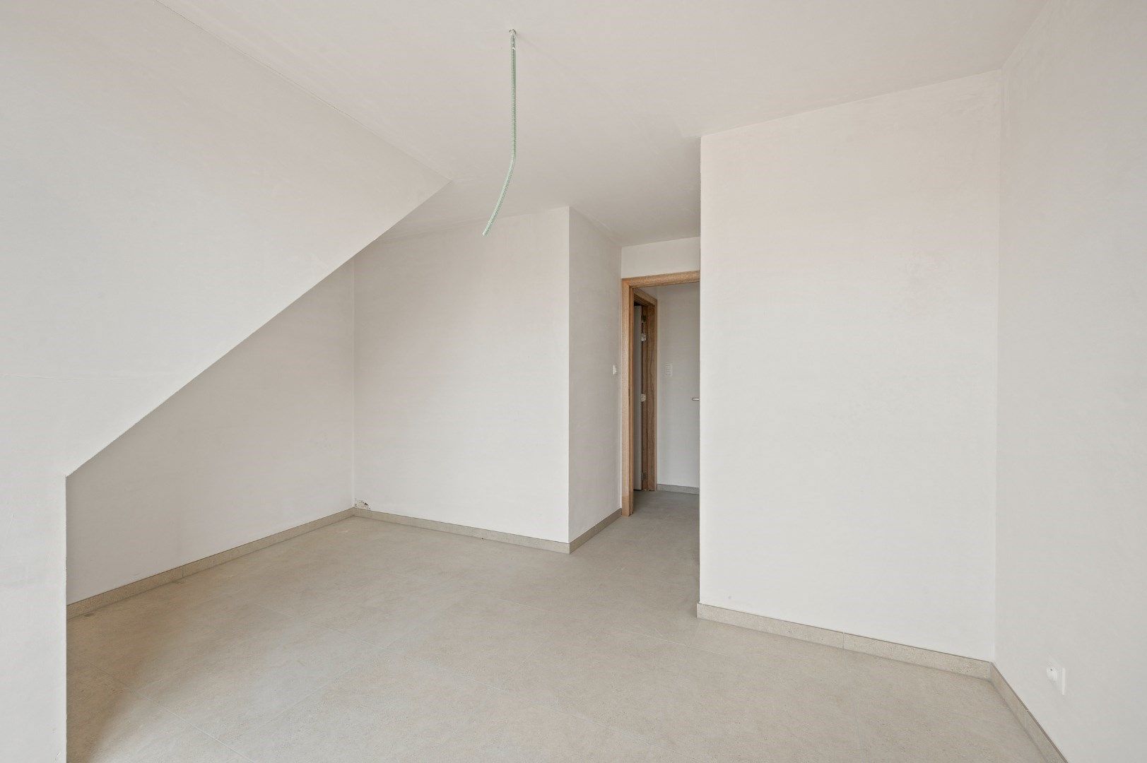 DUPLEX NIEUWBOUWAPPARTEMENT MET 2 SLPKS EN RUIM TERRAS TE GELUWE foto 17