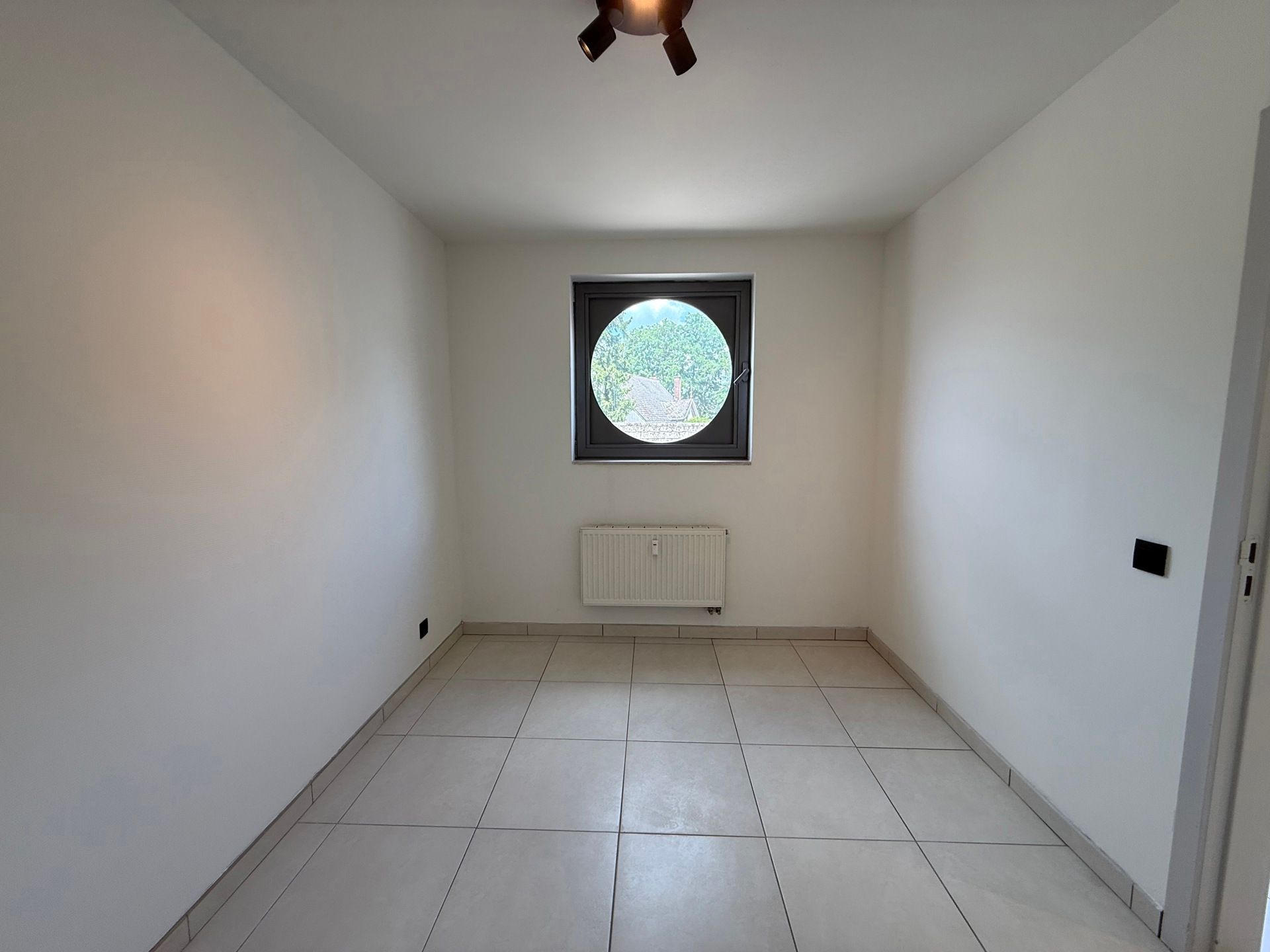 WETTEREN - Hernieuwd appartement in het centrum. foto 7