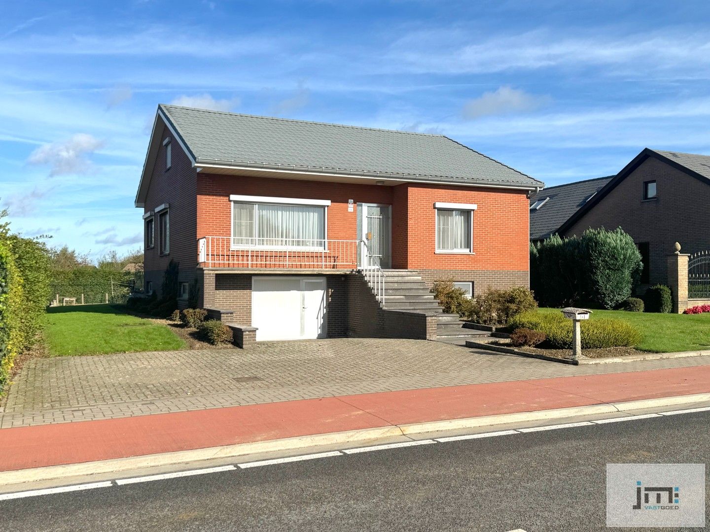 Woning met moeglijkheden foto 2