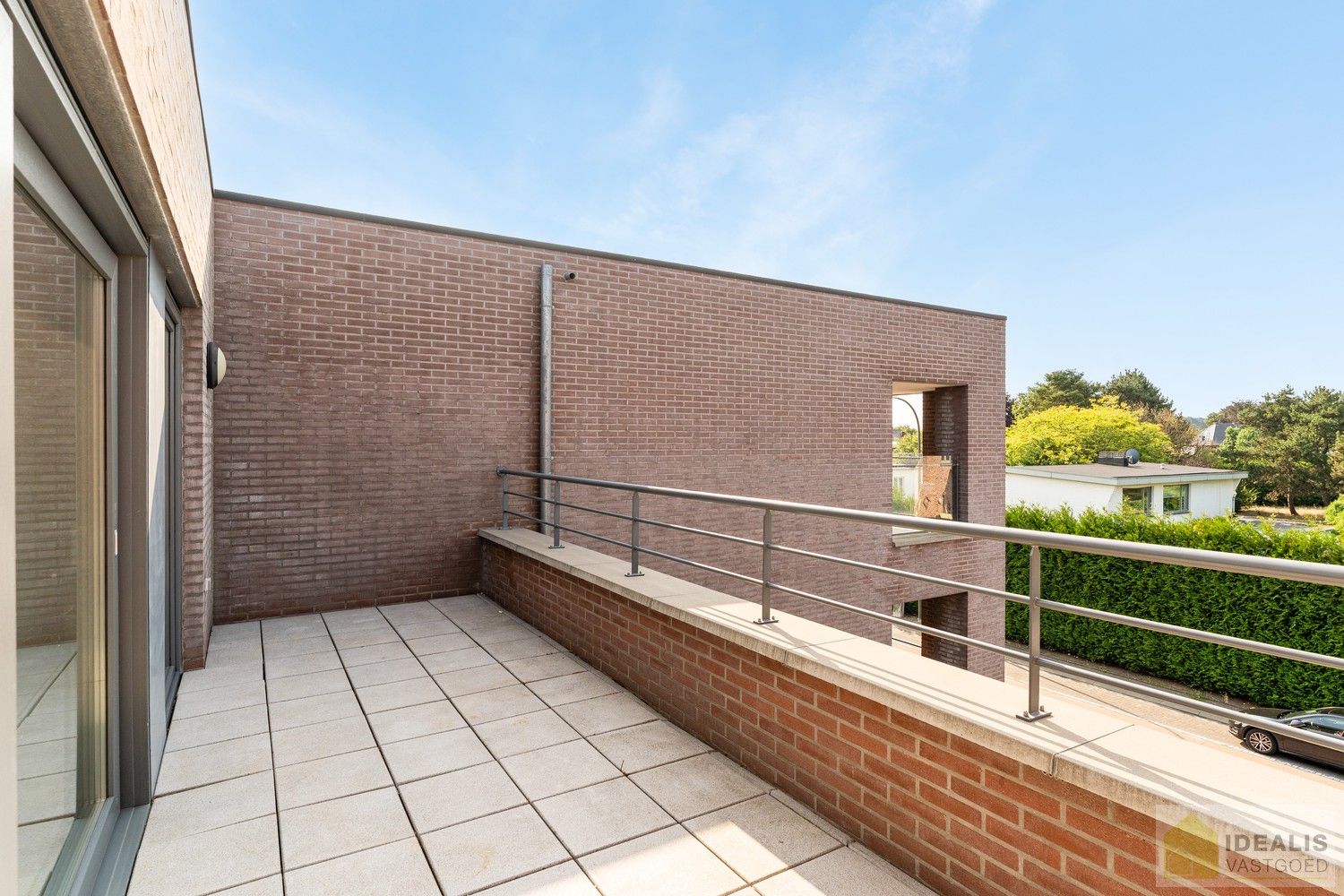 IDEALIS VASTGOED - INSTAPKLAAR APPARTEMENT MET 2 SLAAPKAMERS, AANGENAME LEEFRUIMTE MET AANSLUITEND TERRAS, ONDERGRONDSE PARKEERPLAATS EN BERGRUIMTE. Zeer geschikt voor kandidaten op zoek naar betaalbare woonruimte in nieuwstaat vlak bij de stadskern van Bree! foto 19