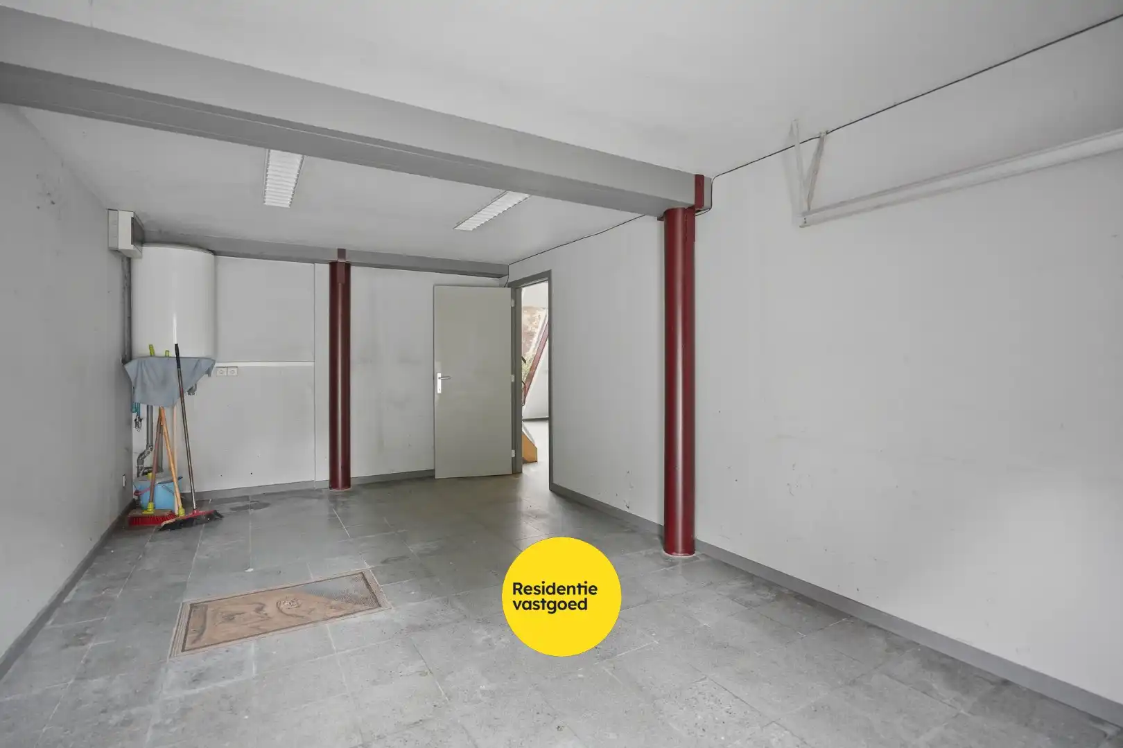 Lichtrijke woning met renovatiepotentieel te Assebroek foto 10