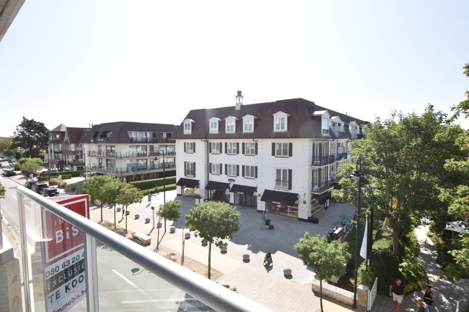 Perfect gelegen drie slaapkamer appartement met zonneterras foto 16
