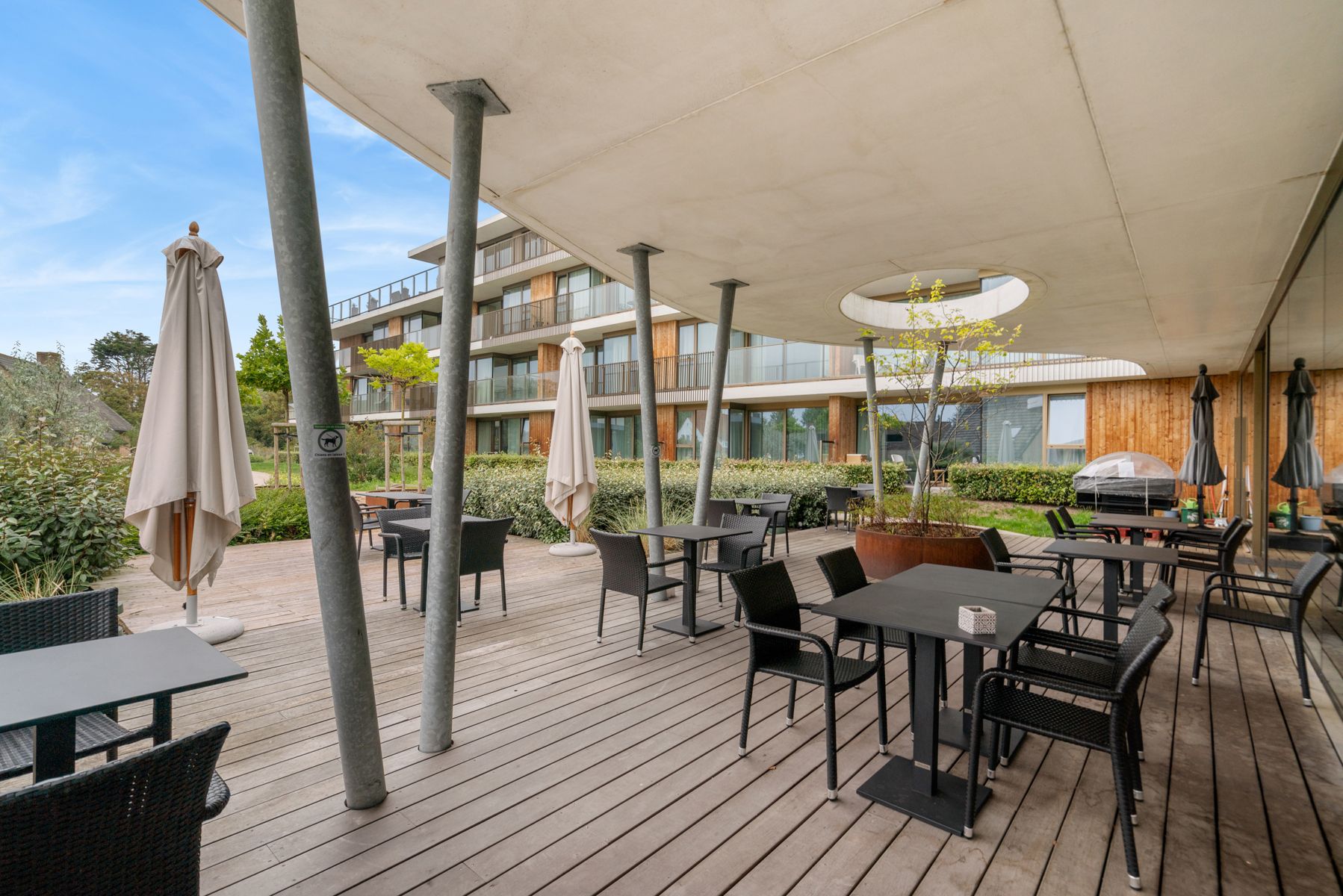 Moderne assistentiewoning met terras foto 16