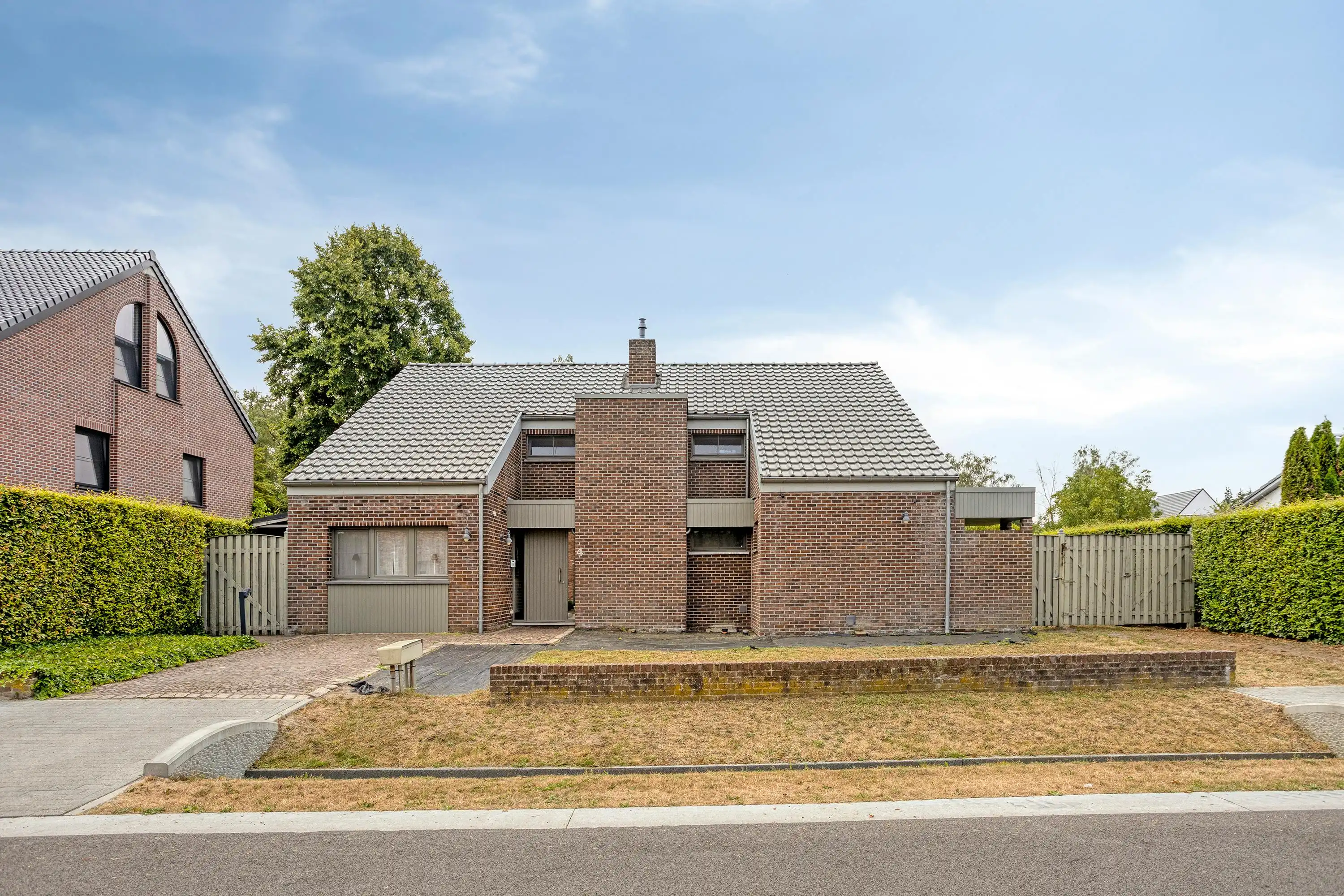 Instapklare gezinswoning met 4 slaapkamers en tuin te Kuringen foto 33