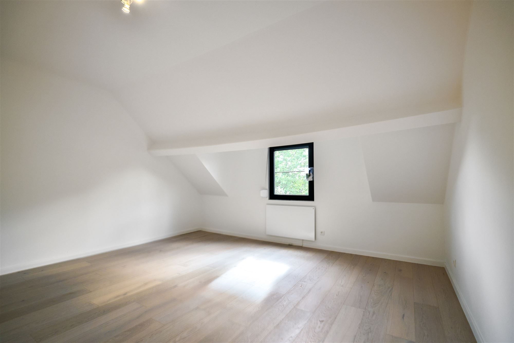 Knap volledig nieuw duplexappartement foto 14