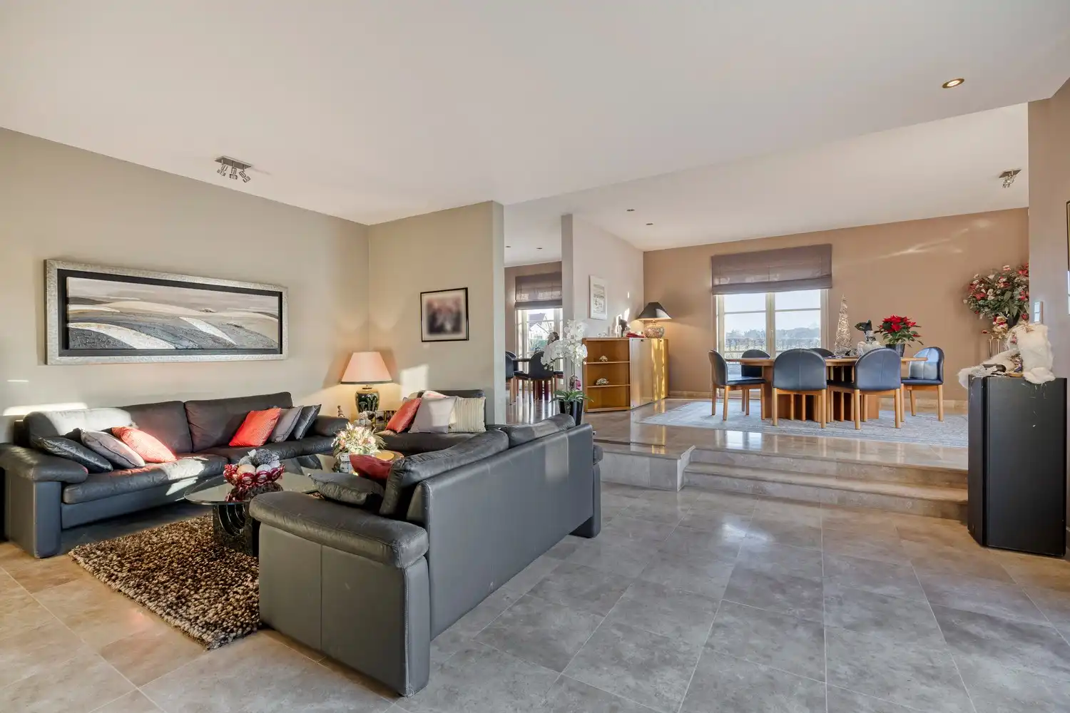 Exclusieve, instapklare villa met royale ruimtes en aangelegde tuin op toplocatie in Heverlee foto 5