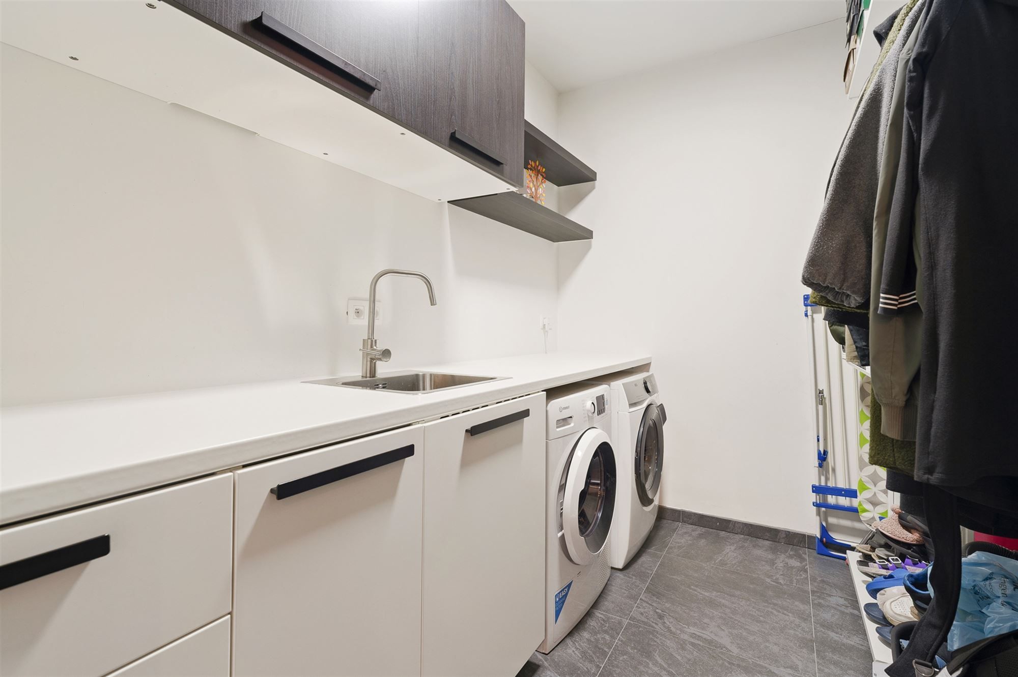 KNAP GERENOVEERDE WONING WONING MET 3SLAAPKAMERS OP EEN ZONNIG GEORIËNTEERD PERCEEL TE OOSTHAM foto 13