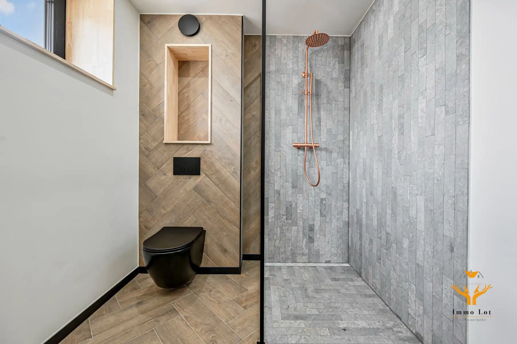 Ruime woning met magazijn  foto 15