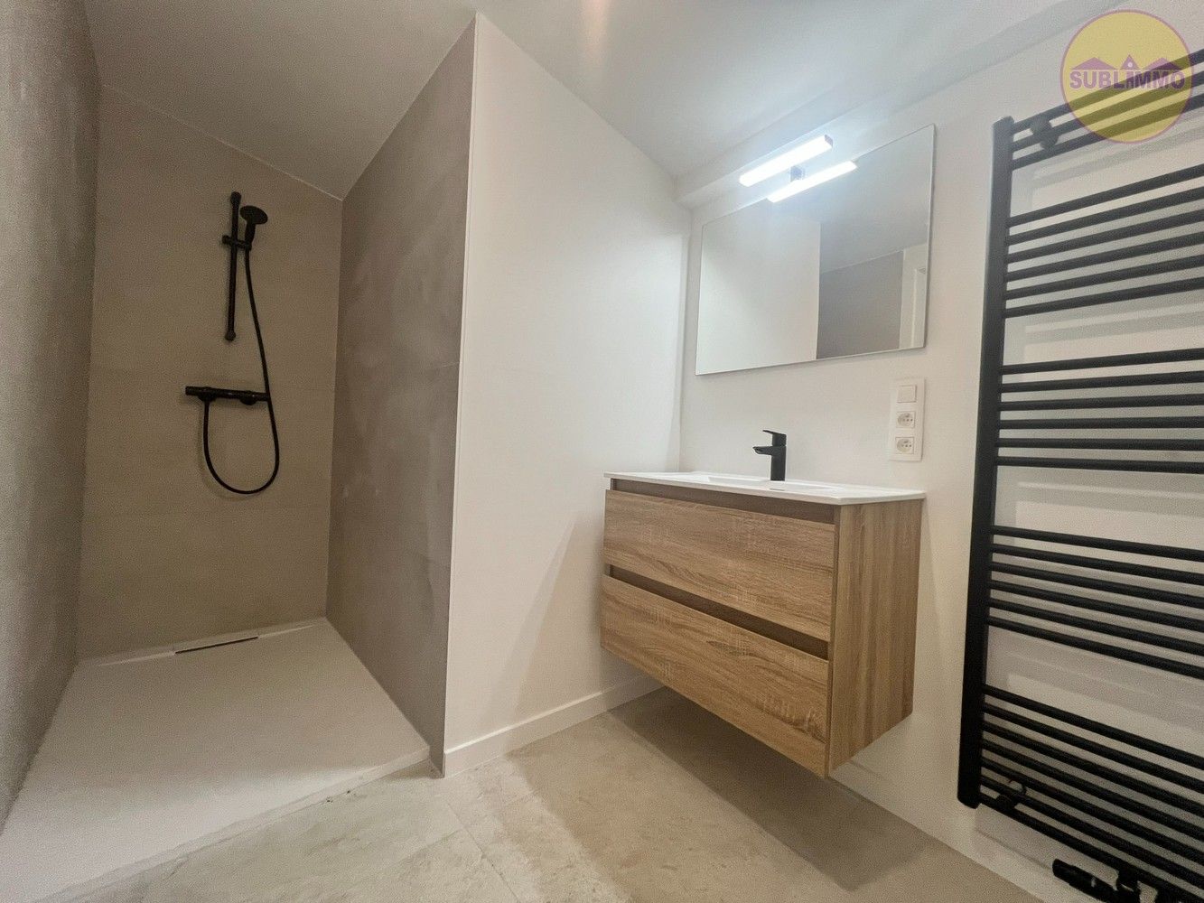 Prachtig gerenoveerde woning op een perceel van 243m². foto 8