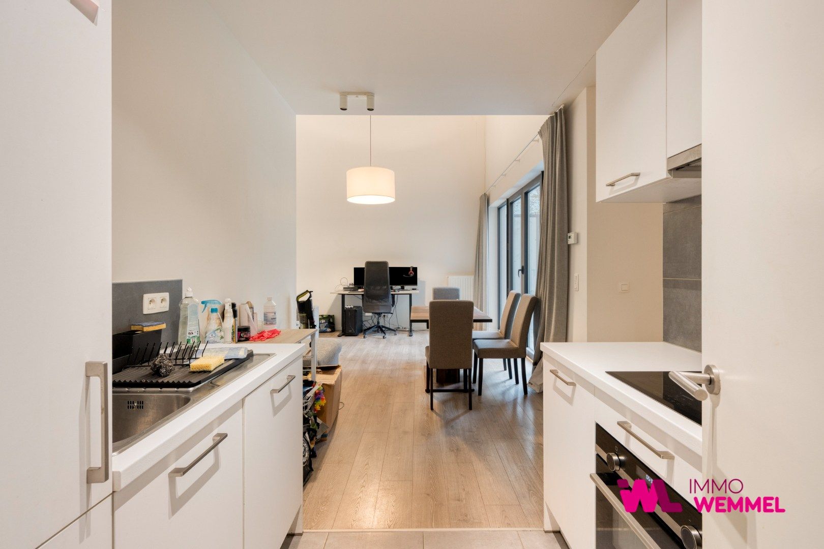 Gelijkvloersappartement met terras en tuin foto 12