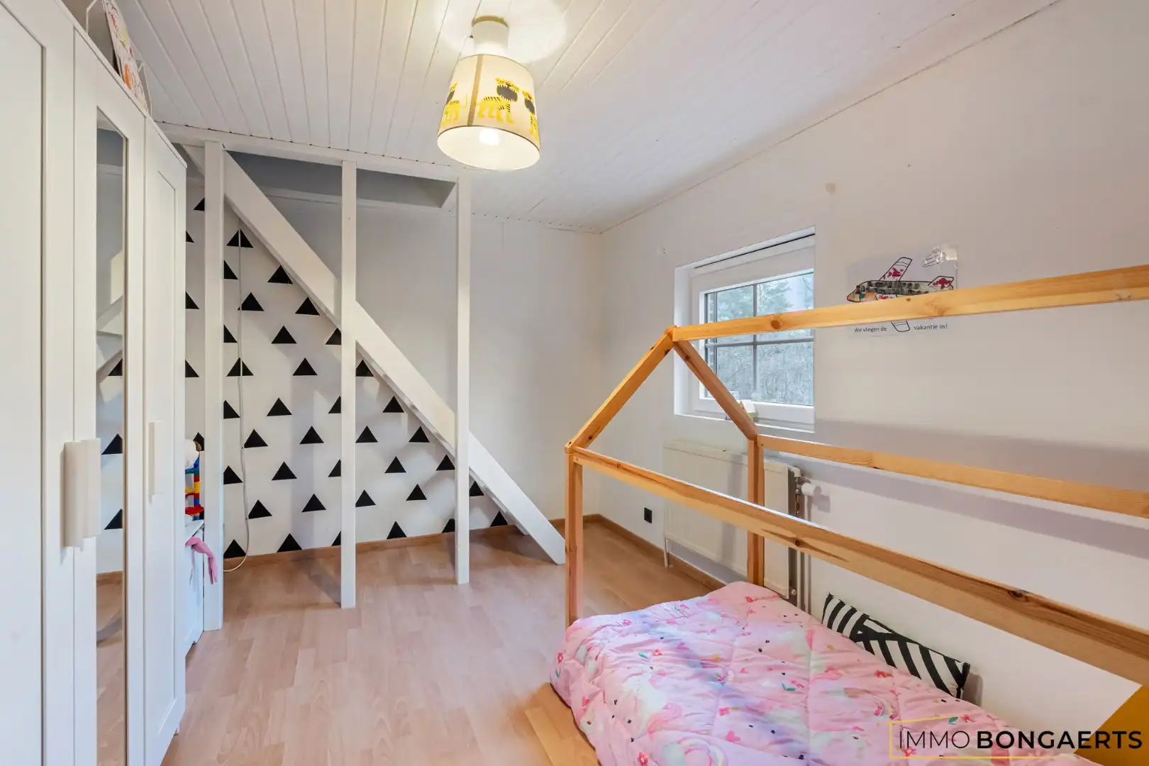 Gerenoveerde woning met 4 slaapkamers op rustige ligging foto 22