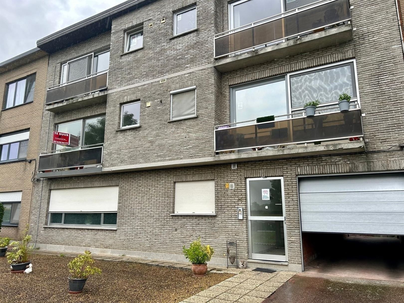 Tweeslaapkamerappartement met garagebox  foto 16
