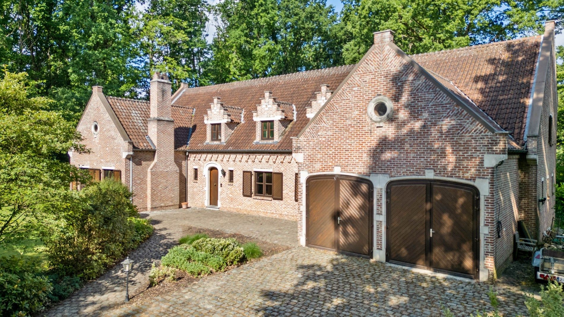 LINDEN Steenveld villa 6 slks 2 bdks op >2100 m2 foto {{pictureIndex}}
