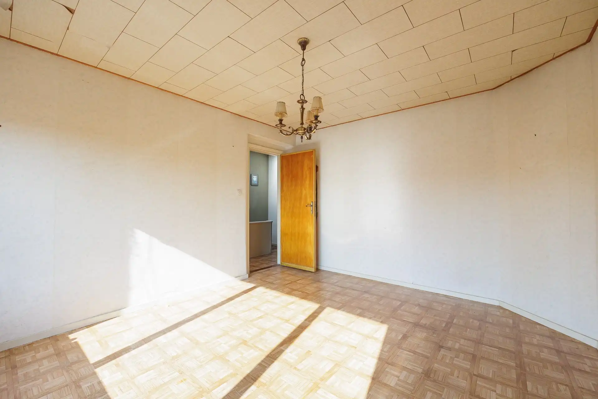 Woning met veel potentieel in rustige straat in Deurne-Oost foto 19