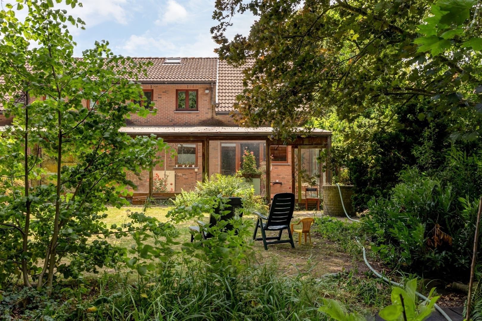 Karaktervolle half open villa met grote tuin 1.189m² in een rustige straat. foto 29