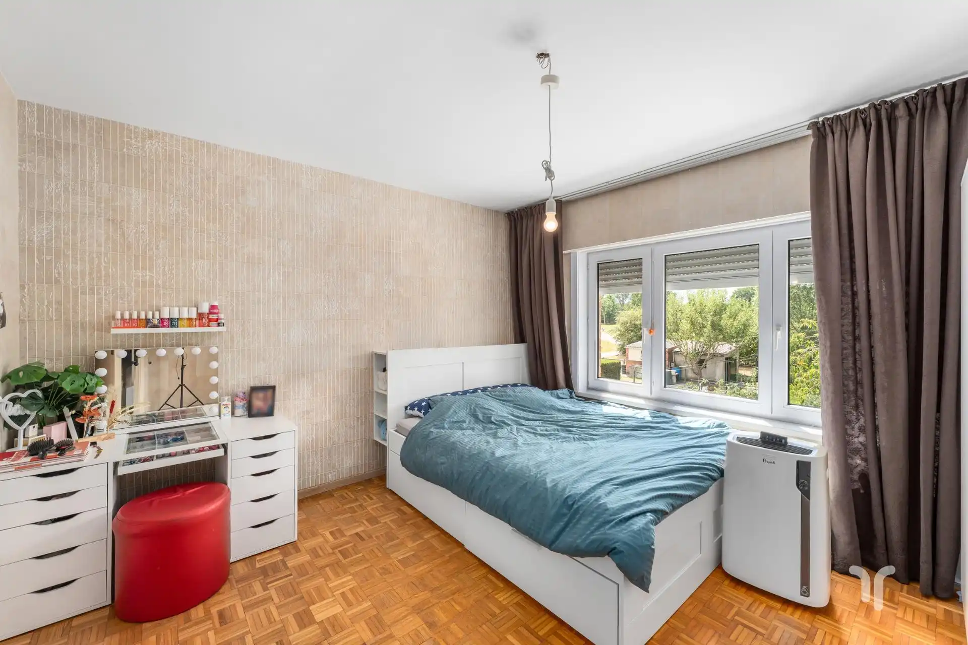 Op zoek naar een instapklare gezinswoning met garage, zonnige tuin én een unieke ligging aan het groen?  foto 11
