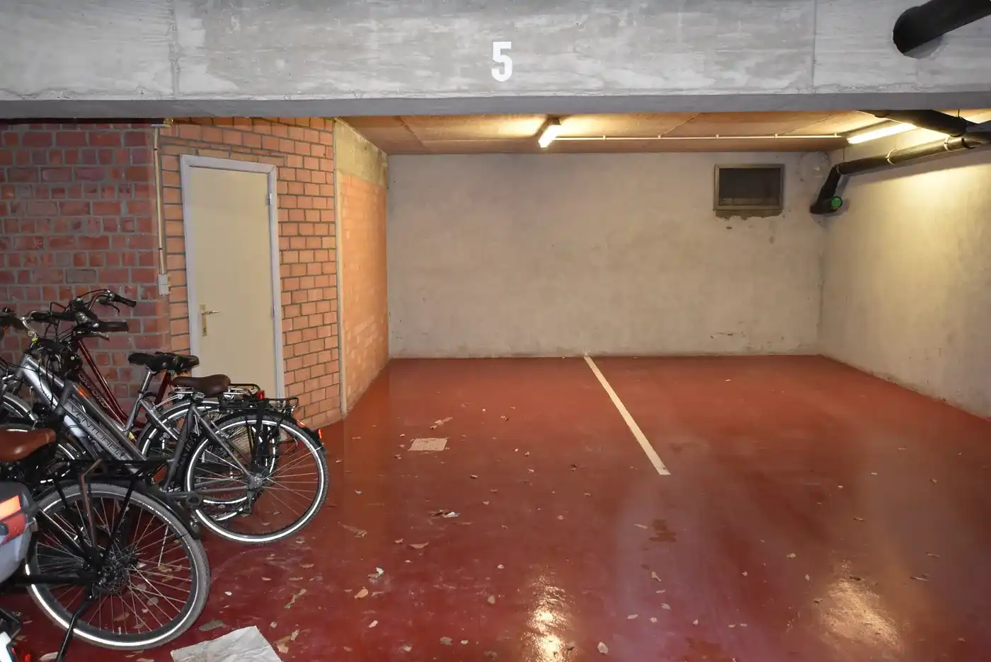 Zoute - Staanplaats met bijhorende berging foto 2