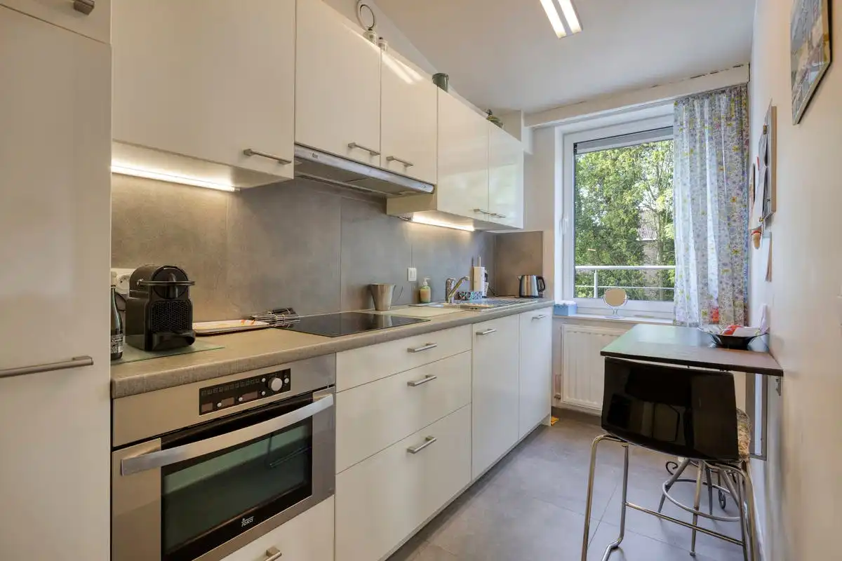 Lichtrijk instapklaar appartement met ruim terras en parking in Strombeek! foto 11