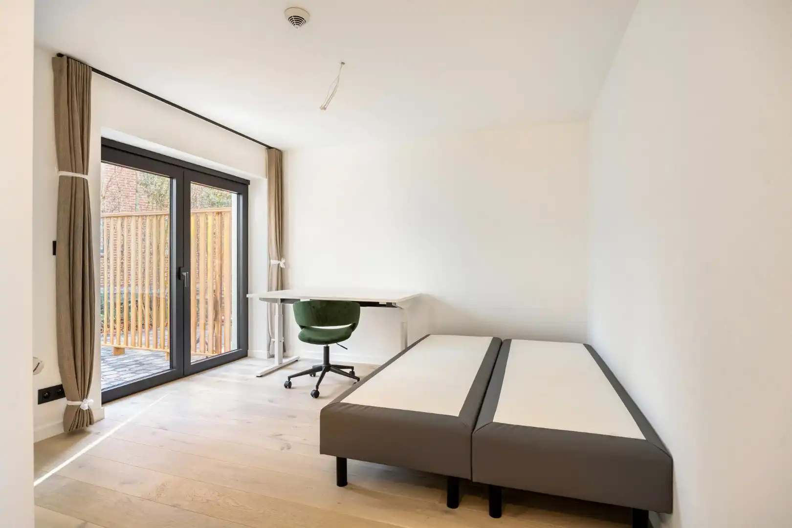 Volledig gerenoveerd en gemeubelde studentenkamer met privé badkamer en tuin - EPC A!  foto 12