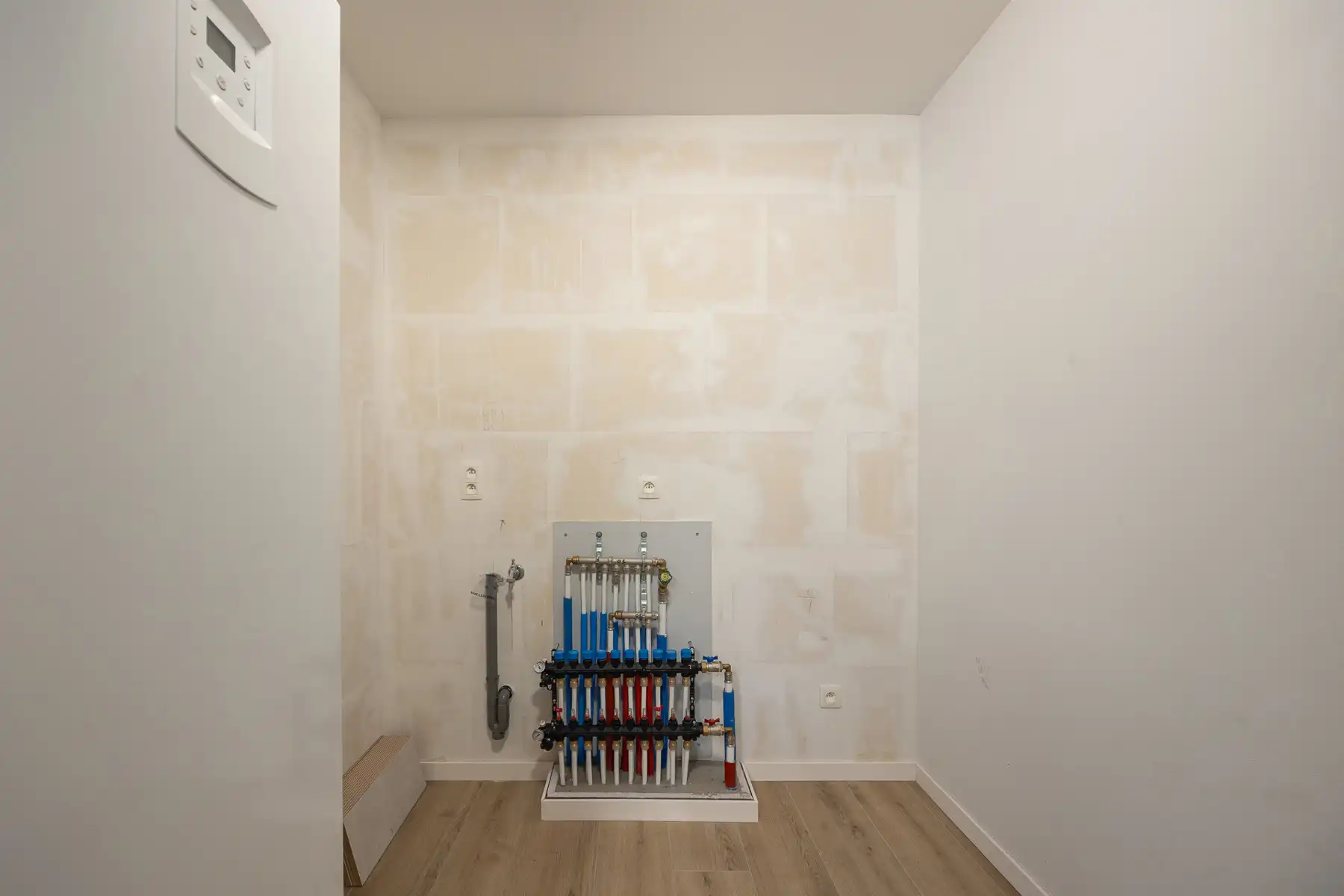 Onmiddellijk beschikbaar nieuwbouw appartement in centrum Stabroek! foto 8