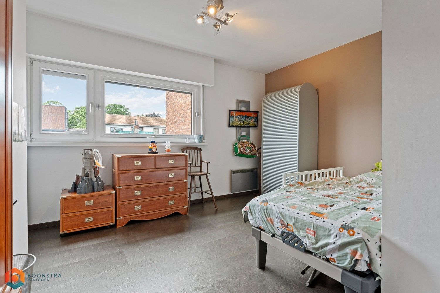 Ruime woning met dubbele praktijkruimte te Boom foto 12