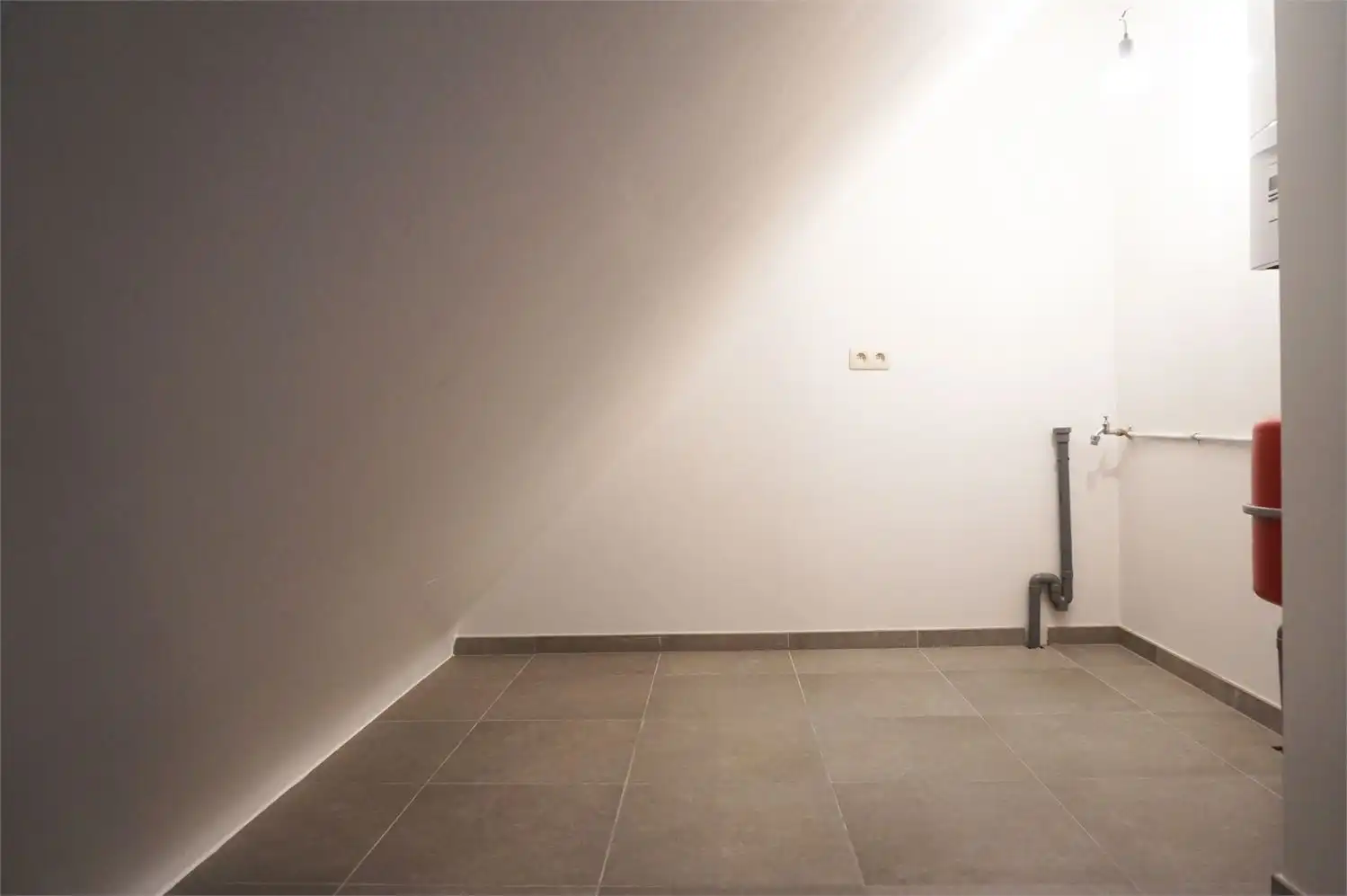 Duplex appartement met terras, 2 slaapkamers en dubbele autostaanplaats in centrum Paal foto 12
