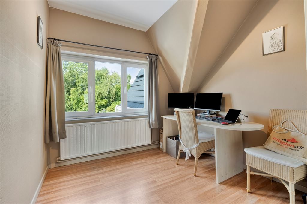 Zeer ruime, instapklare woning nabij centrum Aarschot! foto 18