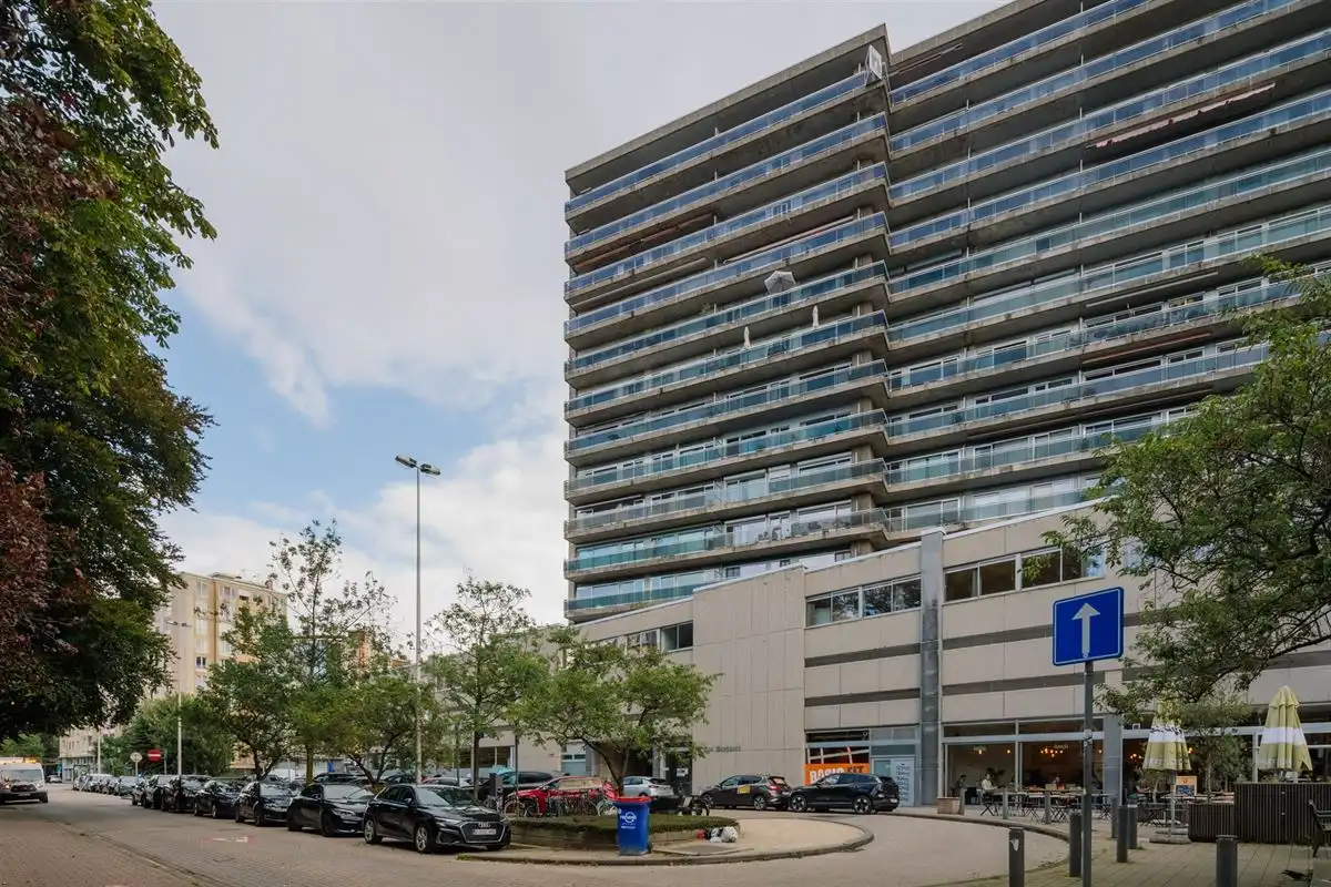 afgesloten garagebox foto {{pictureIndex}}