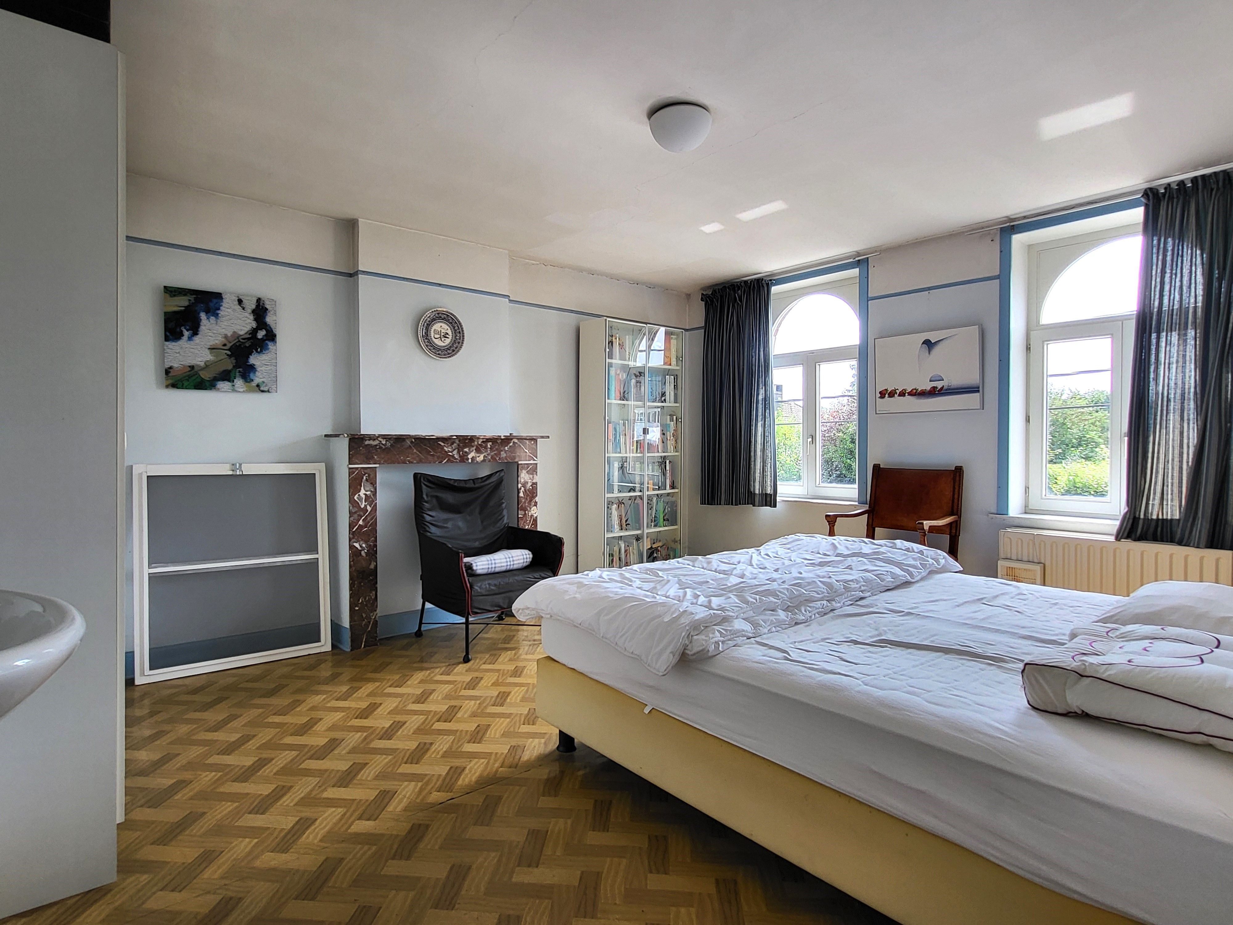 Prachtig dorpswoning / hoeve op 1246m² met stallingen en aanpalend bouwgrond.  foto 17