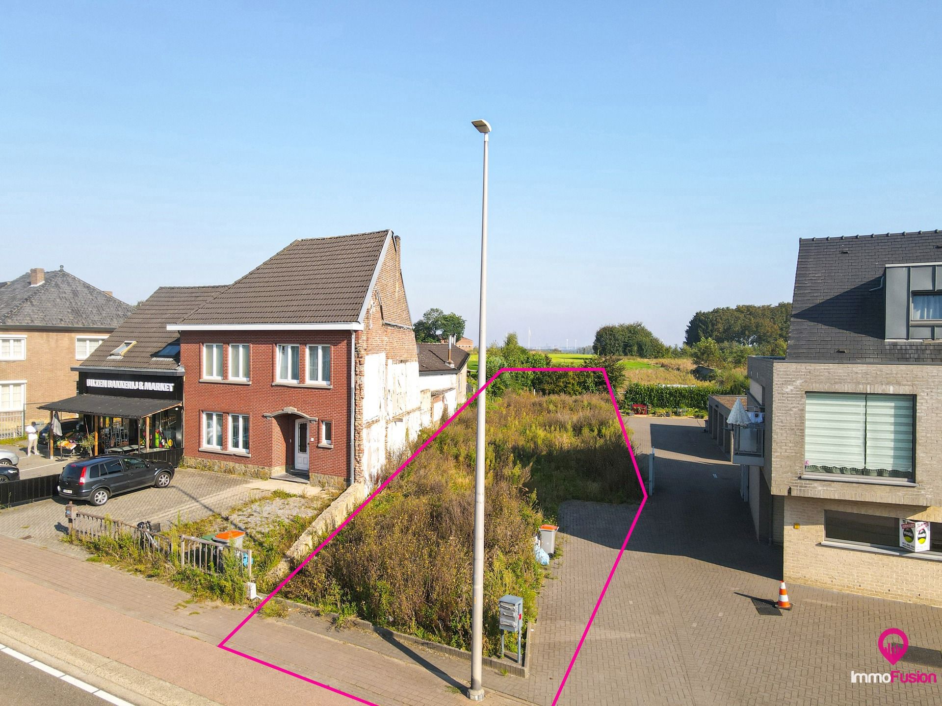 Vergunde projectgrond voor 3 Appartementen op Toplocatie! foto 2