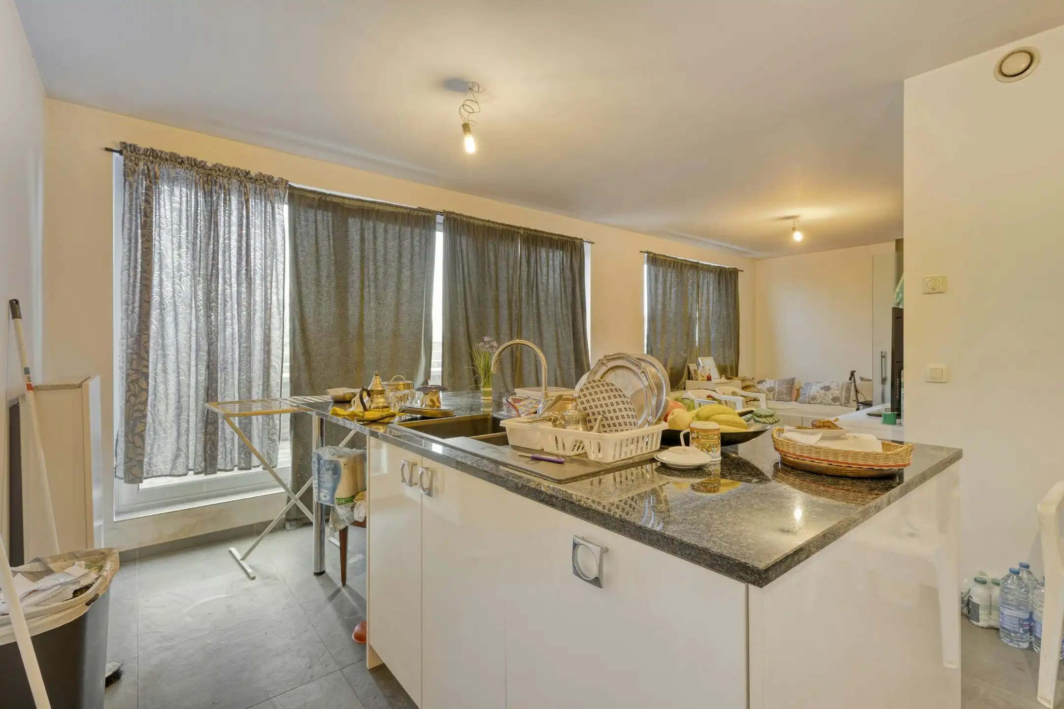 Charmante en praktische studio te koop in Anderlecht! foto 5